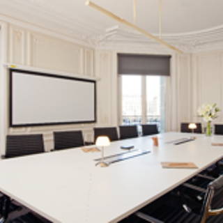 Bureau privé 21 m² 5 postes Coworking Rue de Stockholm Paris 75008 - photo 4